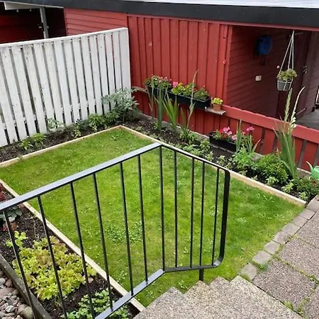 Cozy Between Airport&center - Up To 8 Person Villa