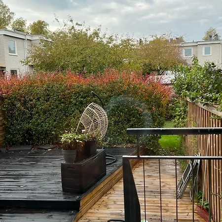 Apartment Coosy Authentic Swedish Wooden Apartment, 25 Min To City-own Entrance