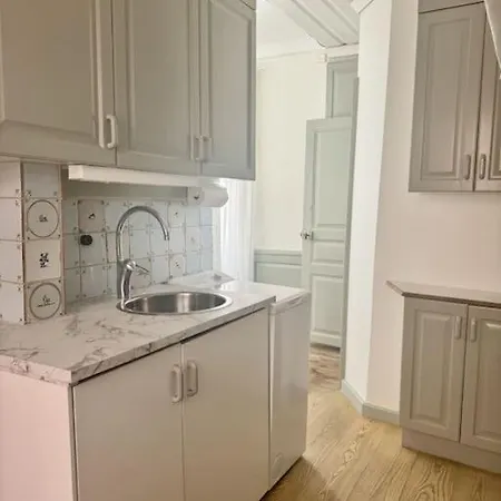 Apartment Historisk Laegenhet I Gamla Stan Stockholm
