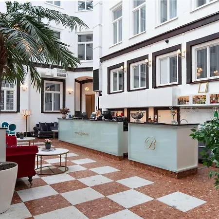 Western Bentleys Hotel 4*