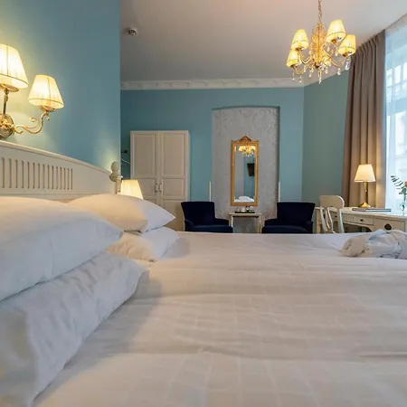 Western Bentleys 4*