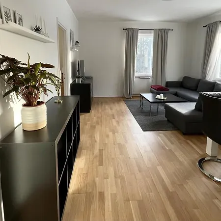 Flatin Erbjuder Laegenheter I Soedra *