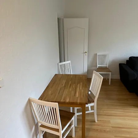 Flatin Erbjuder Laegenheter I Soedra Apartment *