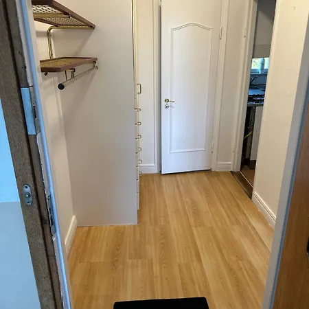 Apartment Flatin Erbjuder Laegenheter I Soedra *