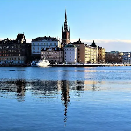 Apartment Stylish & Bright Apartment Quiet Stay Near Central Stockholm