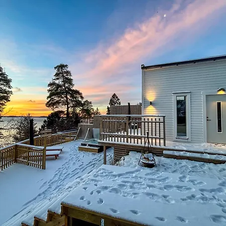 Villa Relaxing Oasis With Jacuzzi - Amazing View & Private Pier