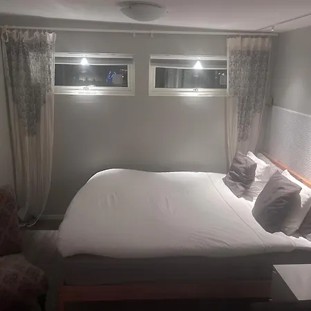 Stockholms Away From Bed & Breakfast *