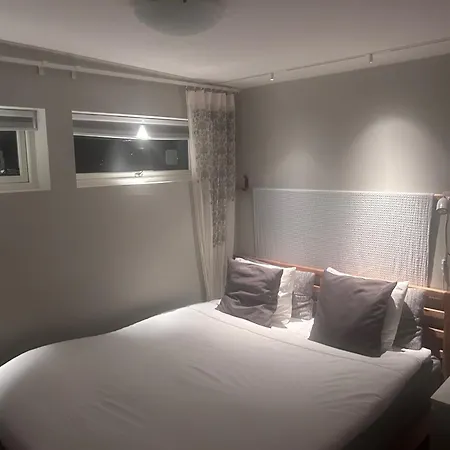 Bed and Breakfast Stockholms Away From