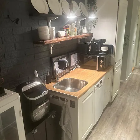 Bed and Breakfast Stockholms Away From *