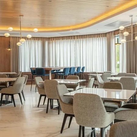 Voco - Kista By Ihg 4*