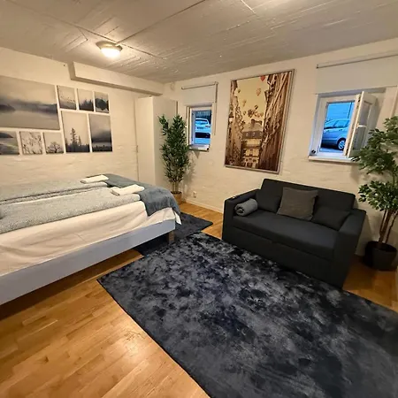 Close To The Metro And Nature Stockholm