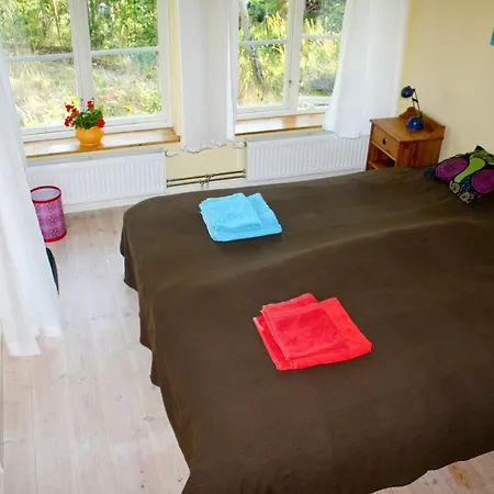 Bed & Breakfast Eco-village 12 Min From