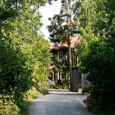 Bed & Breakfast Eco-village 12 Min From