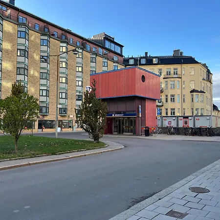 Charming Studio, 10 Min Walk To Train Station Stockholm