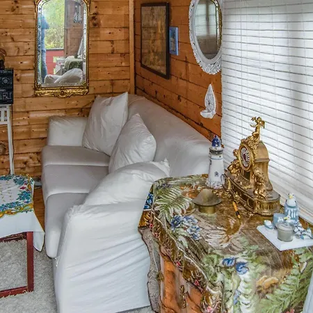 2 Bedroom Stunning In Holiday home