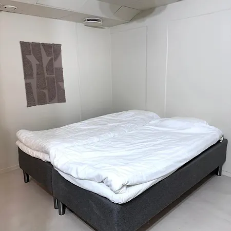 Nomad Gardet * Stockholm