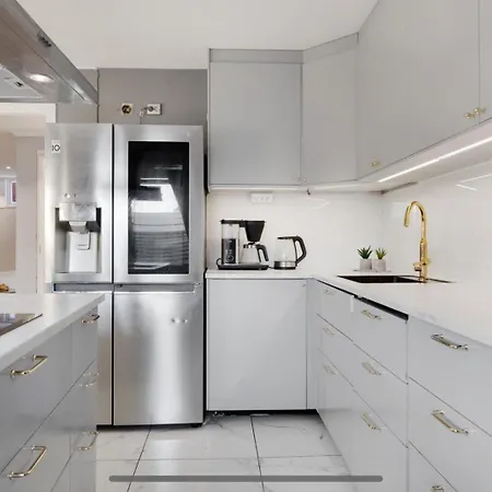 The Scandic Luxe- Arlanda Holiday home *