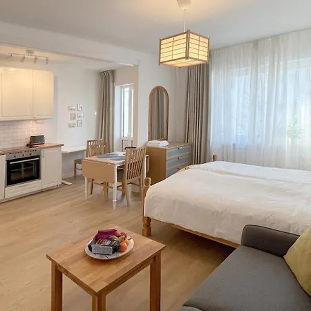 Apartment Charming Studio, 10 Min Walk To Train Station *