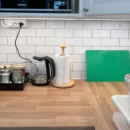 Apartment Charming Studio, 10 Min Walk To Train Station *