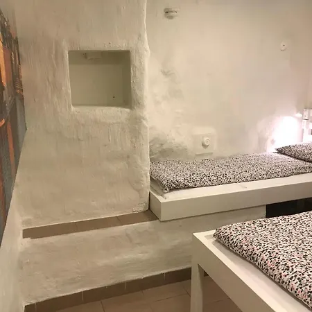 旅馆 达拉加谭旅馆 *