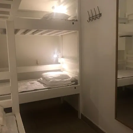 达拉加谭旅馆 *