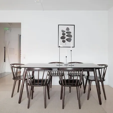 Urban Oasis On Sodermalm Sleeps Six Apartment *