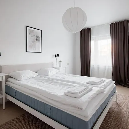 Urban Oasis On Sodermalm Sleeps Six * Stockholm