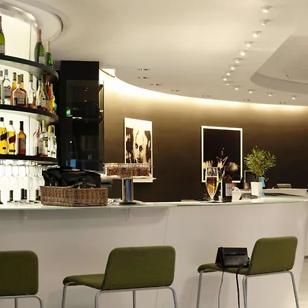 斯堪迪克艾维克酒店 酒店