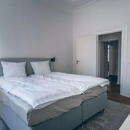 Lyxig Sekelskiftesvaning I Sthlm *