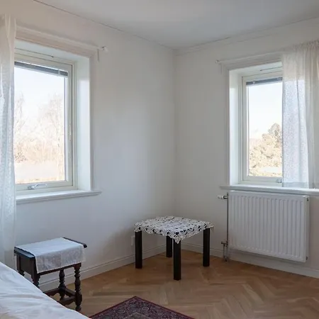 Family Friendly - 6 Bedrooms Villa