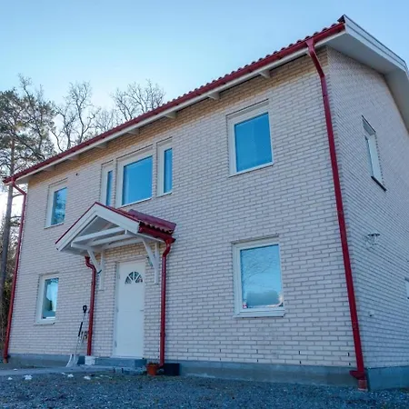 Family Friendly - 6 Bedrooms Villa