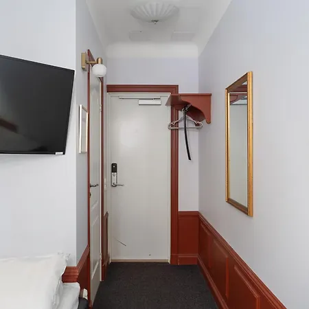 Skeppsbron Hotel