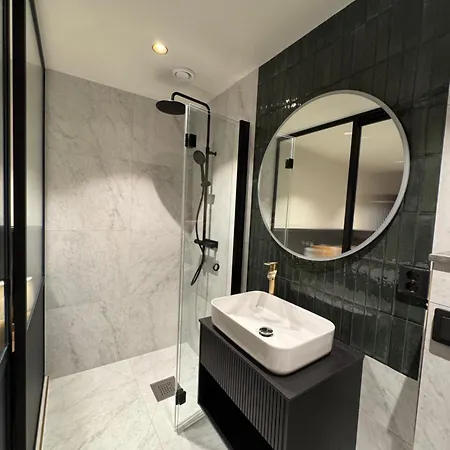 Hotell Crystal Plaza