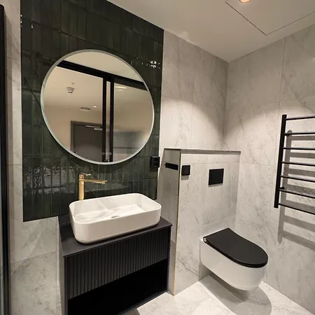 Crystal Plaza Hotell 3*