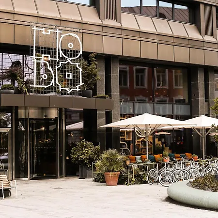 Hobo Hotel 4*