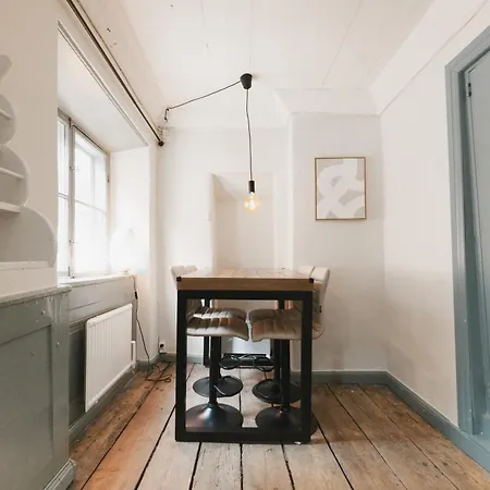 Charming 40 Sqm In Stockholm's Old Town