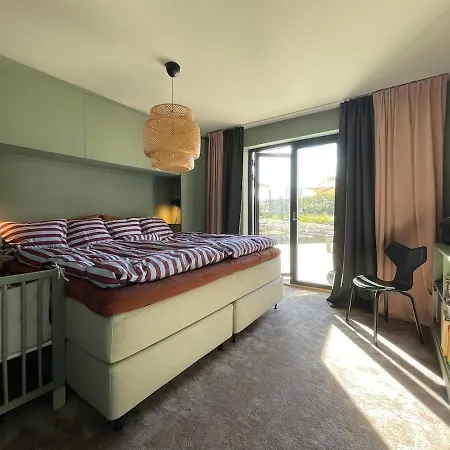 Villa Modern Villa Near City With 4 Bedrooms