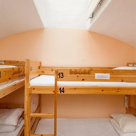 Nomad Cave Hostel *