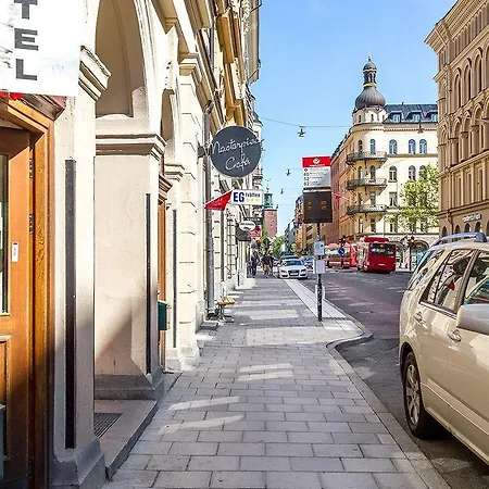 Nomad Cave * Stockholm