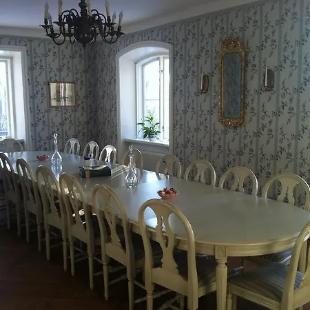 Bellevue Bed & Breakfast 2*