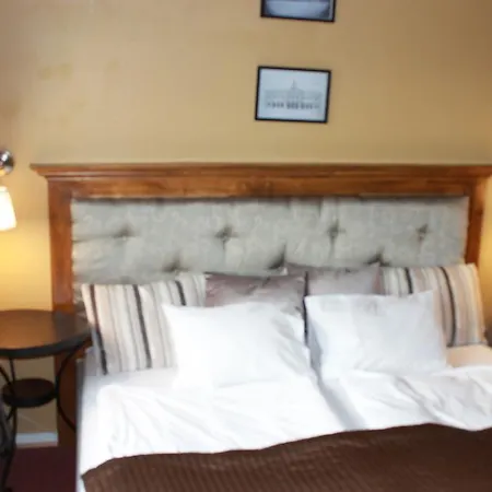 Hostel Colonial