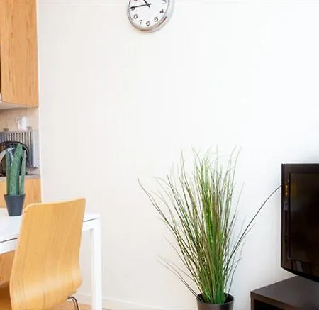 Apartdirect Hammarby Sjoestad 3*