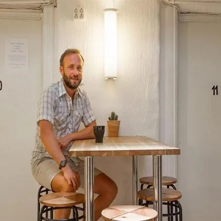 Hostel Nomad Cave Stockholm
