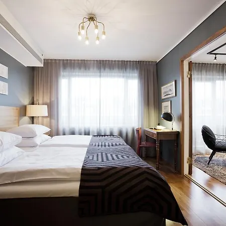Mornington Hotel