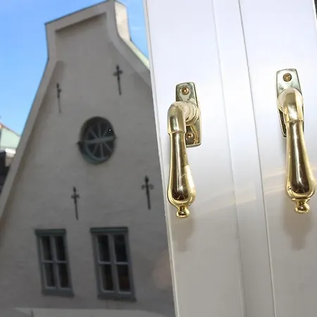 Divine Living - * Stockholm
