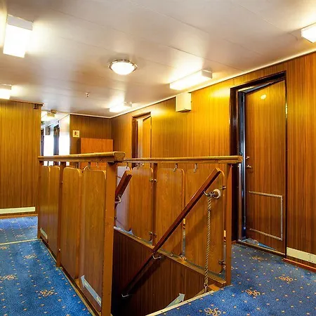 Botel M/s Birger Jarl - &