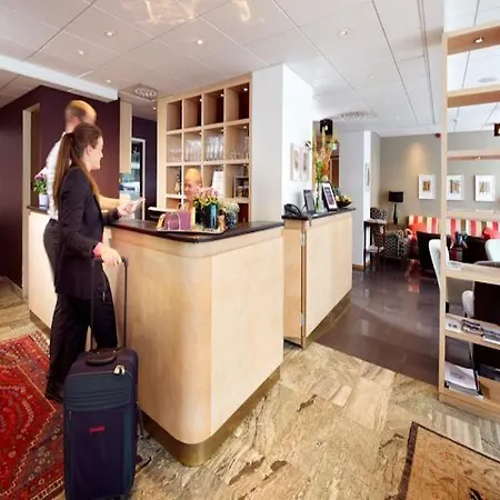 Wellington Hotel