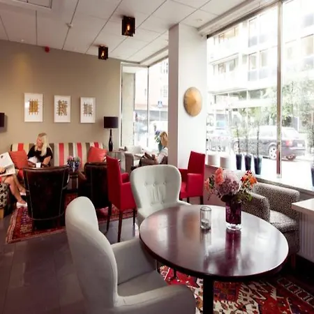 Hotel Wellington 4*