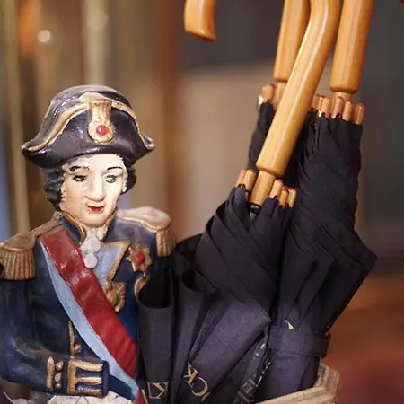 Lord Nelson 3*