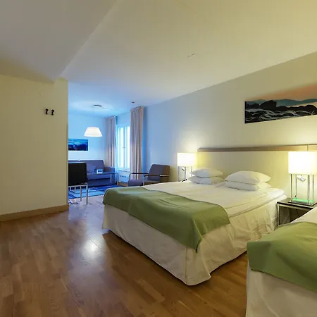 Ξενοδοχείο Scandic Skaerholmen 4*